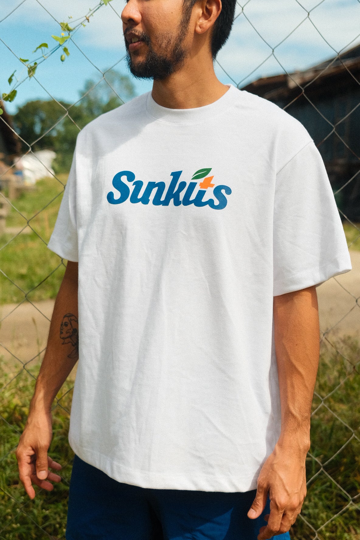 S/S White Sunkits Graphic Tee