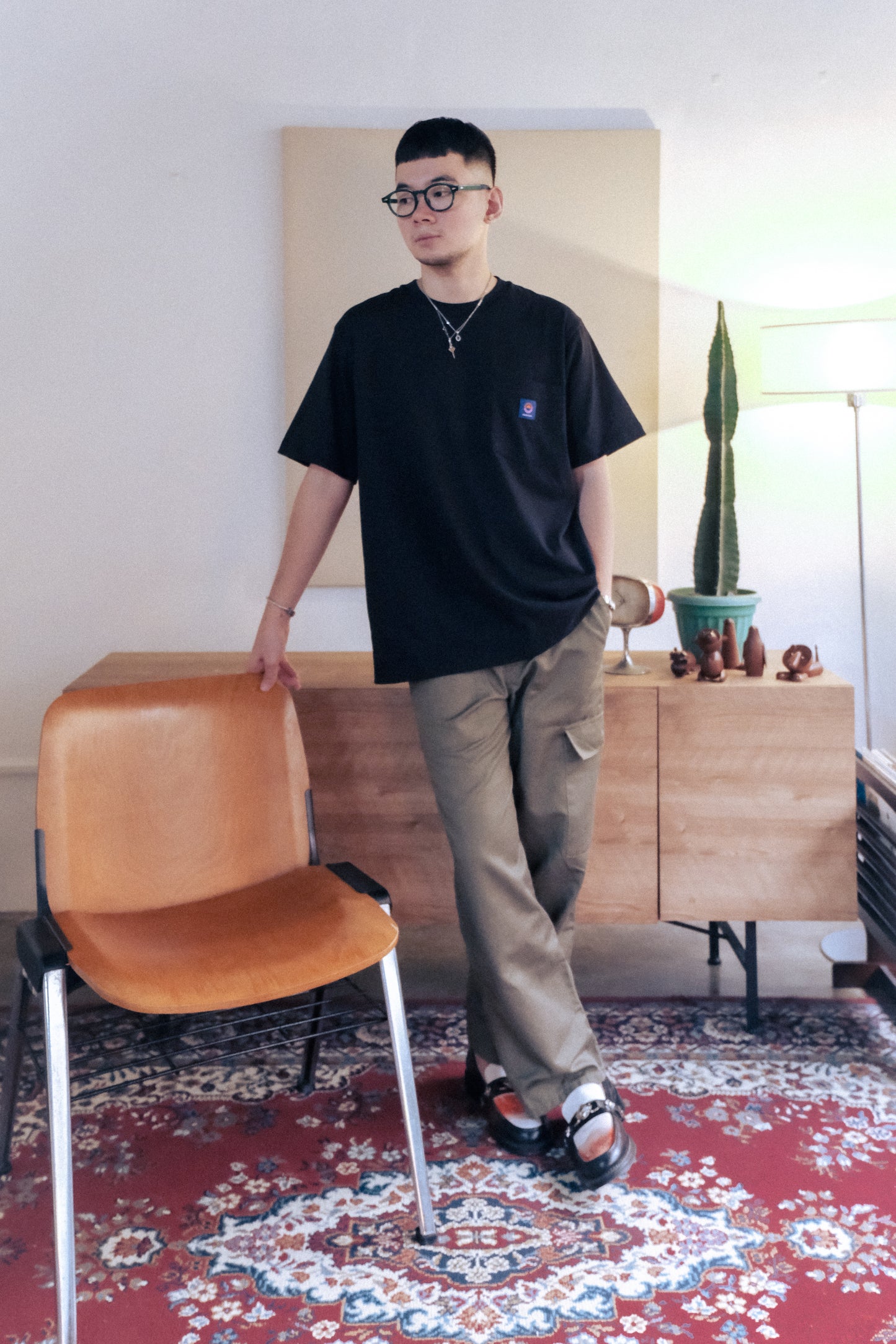 S/S Black Pocket T-S